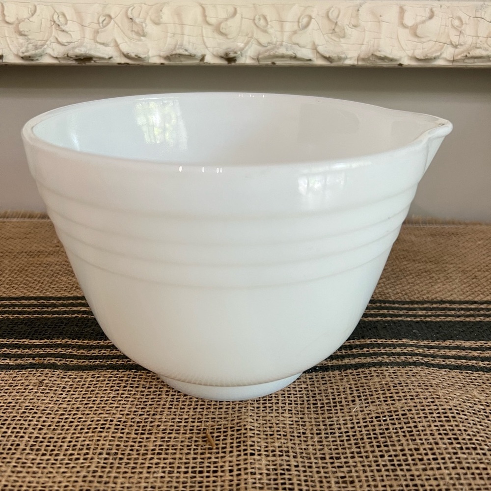 Milk glass Pyrex small mixing bowl.